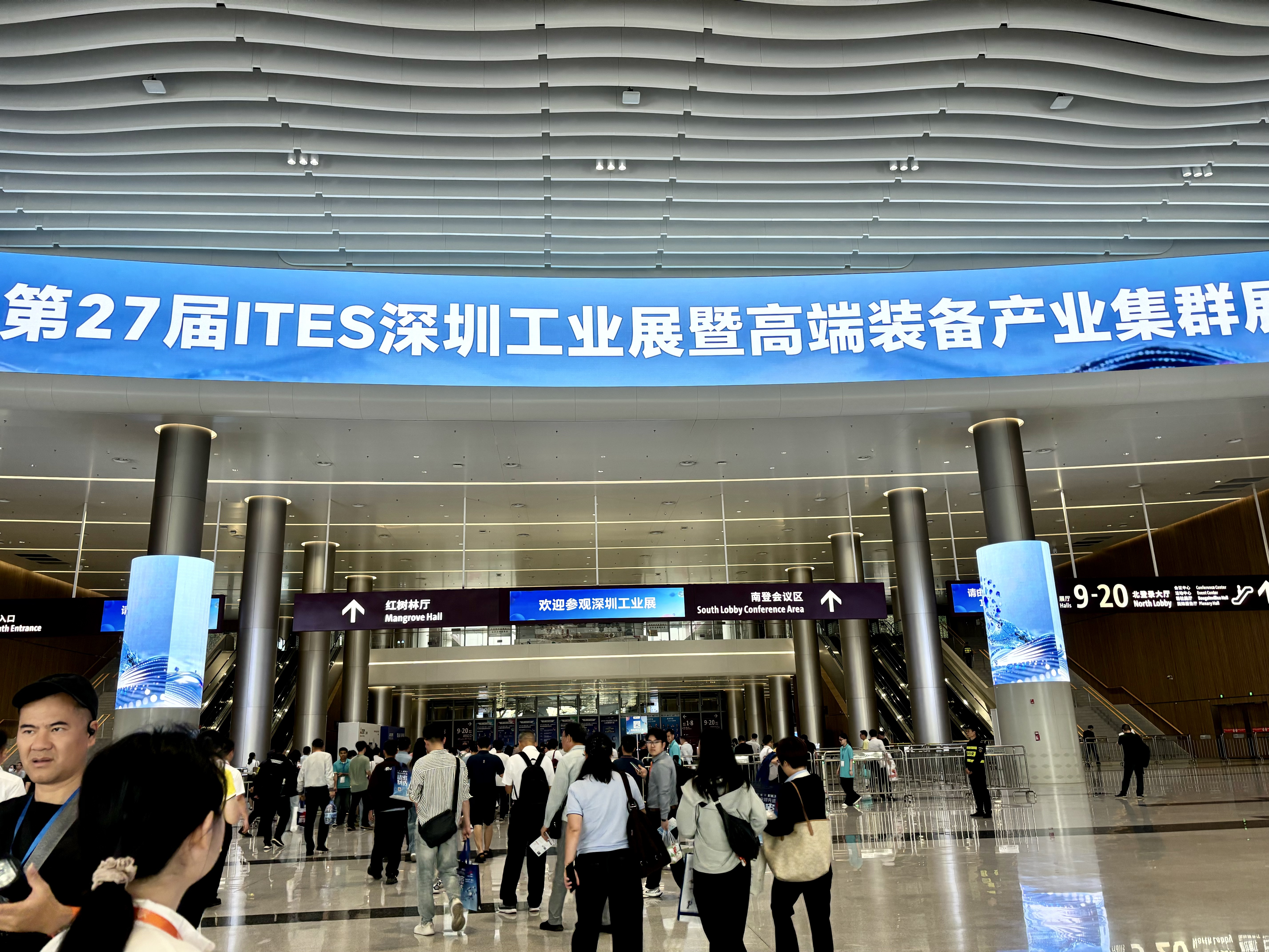 Denentech Industrial-Grade Servo Connector product display